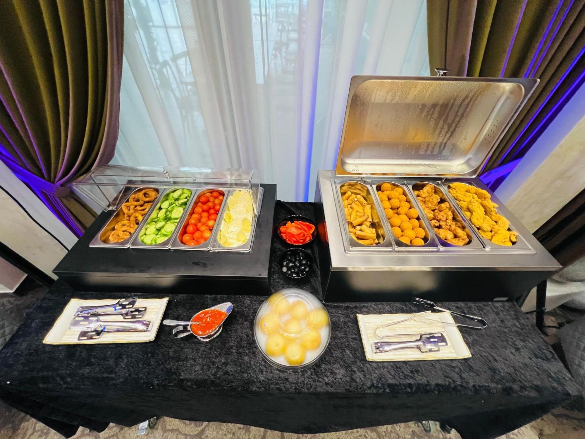 River Place Питещ Екстериор снимка